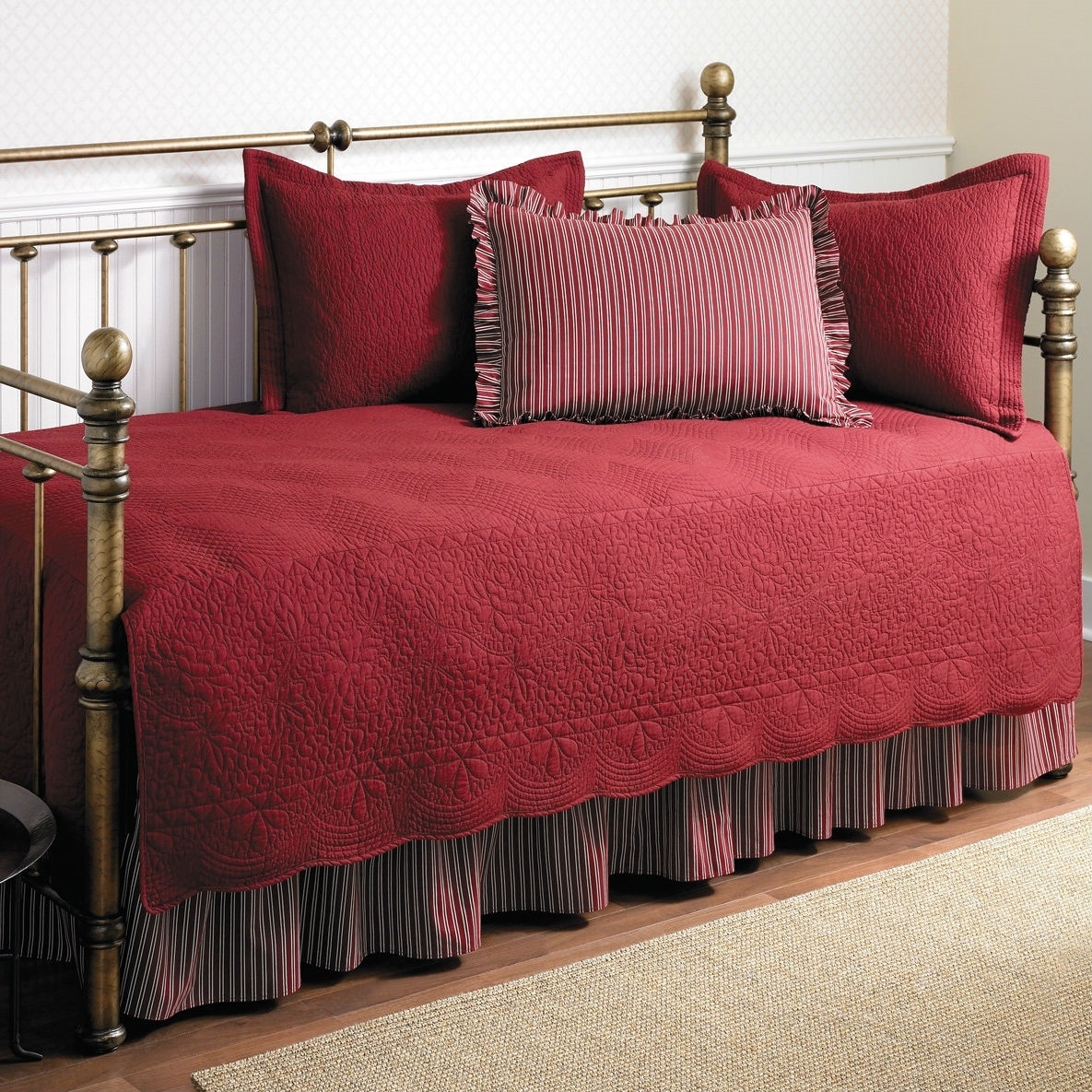 Twin size 5-Piece Daybed Cover Ensemble Quilt Set in Scarlet Red Cotton