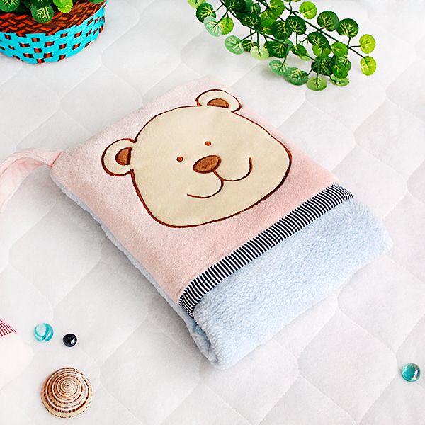[Pink Bear] Fleece Throw Blanket Pillow Cushion / Travel Pillow Blanket (28.3 by 35.1 inches)